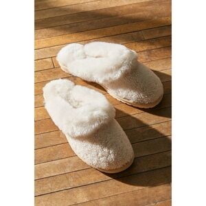 Free People x EMU Australia Jolie Teddy Sheepskin Shearling Slippers